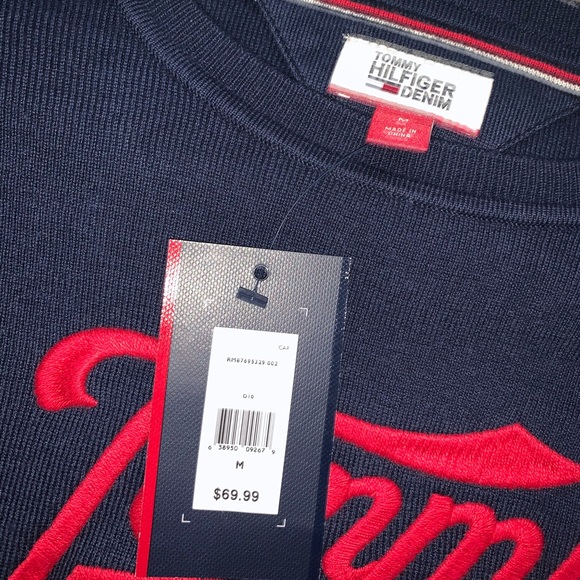 NWT Tommy Hilfiger cropped long sleeve - Picture 2 of 2